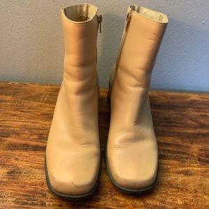 Vintage Tan/Light Brown Ankle Boots